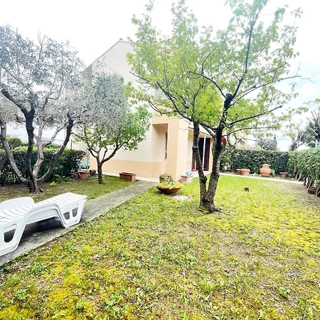 Casa Berso' A By Zoom In Earth 펜션 마리나디세시나